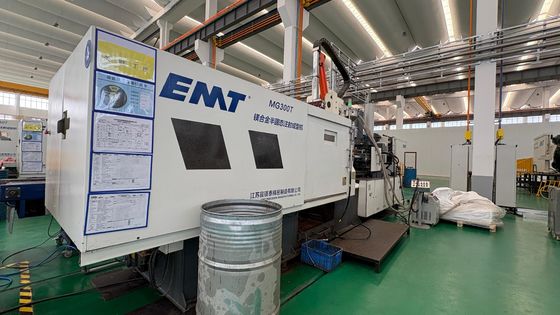 Хорошая цена. 150 Mm Ejector Stroke Magnesium Alloy Die Casting Machine with 5000 KN Clamping Force and 380V/50Hz Power Supply онлайн